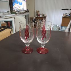 Set Of 2 Stylish Deep Etch Wine Glasses With Etched Chili Design Red Foot Heavy Crystal 