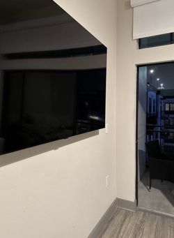 65" SAMSUNG QLED TV
