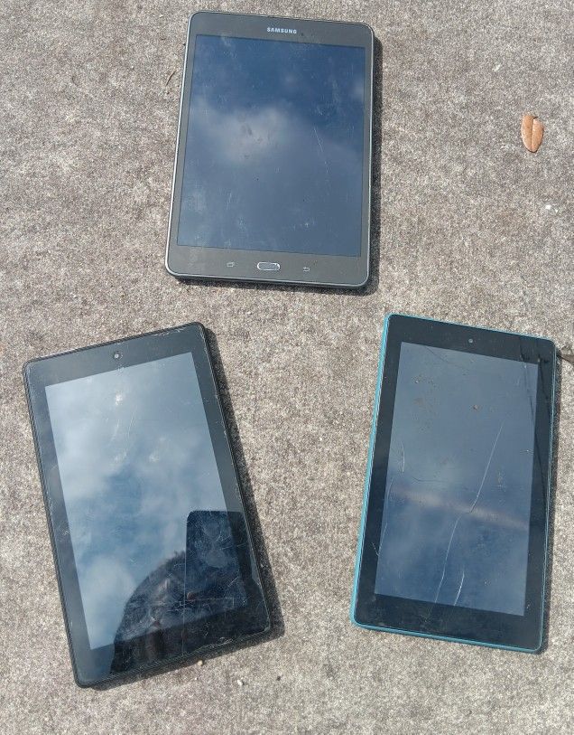 3 Tablets (Non-Working) 