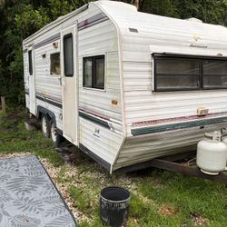 Cozy Stationary Camper – Move It Today!