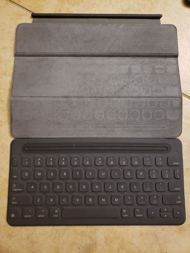 iPad Smart Keyboard Folio $20 OBO