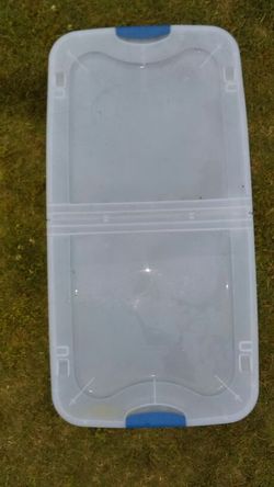 Underfed storage w wheels And locking lid