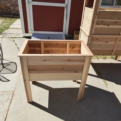 Premium Raised Garden Bed Table - Cedar planters