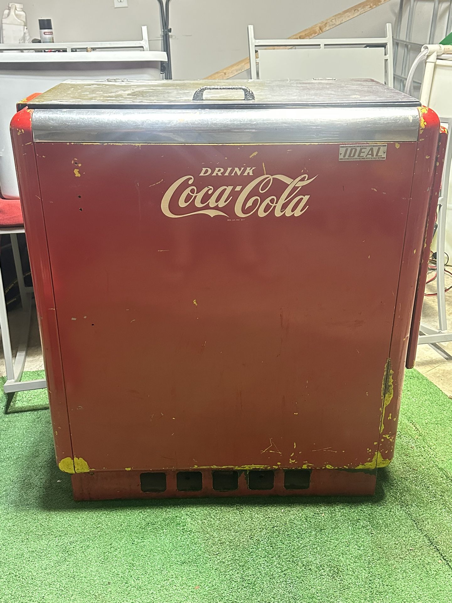 19502 Coca Cola Vending Machine 