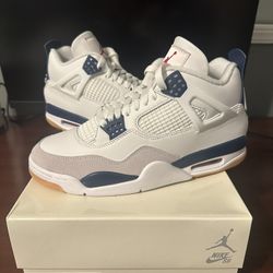 Jordan 4 SB “Navy”