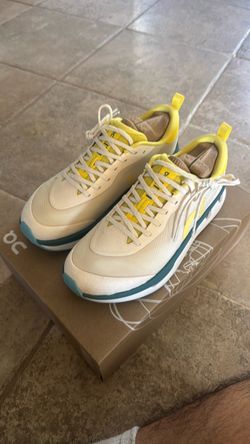 On tech3 kith men size 8