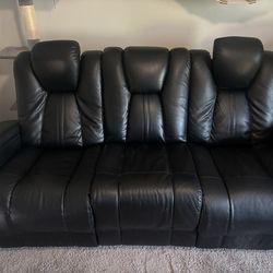 Electric reclinable couch/sofa