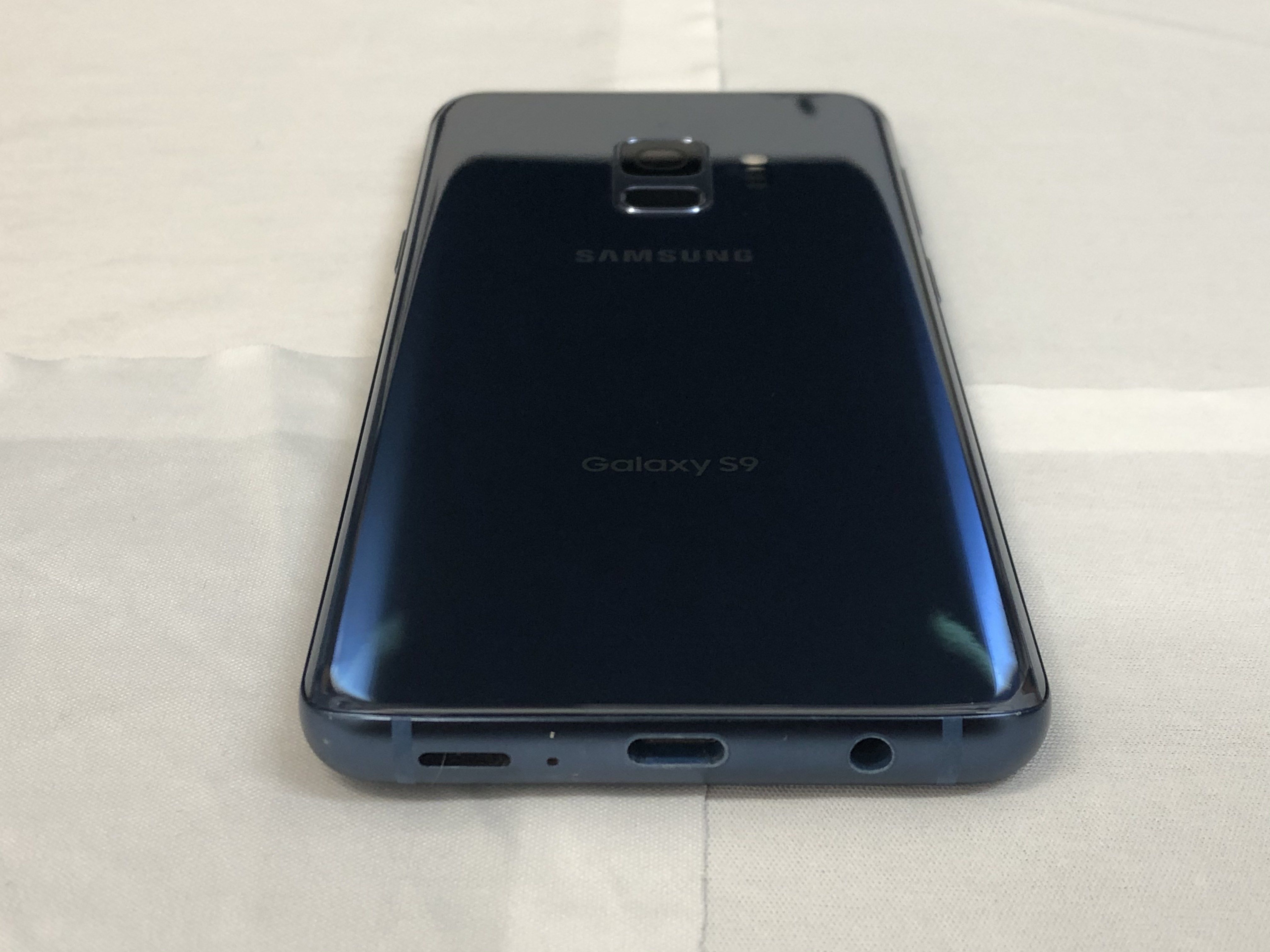 Samsung Galaxy S9 64GB || Blue || *UNLOCKED* for AT&T / Cricket / T-Mobile / MetroPCS / Simple Mobile / Sprint / Verizon / others WORLWIDE