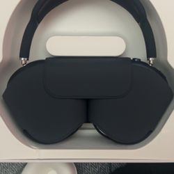 Airpod Maxes 