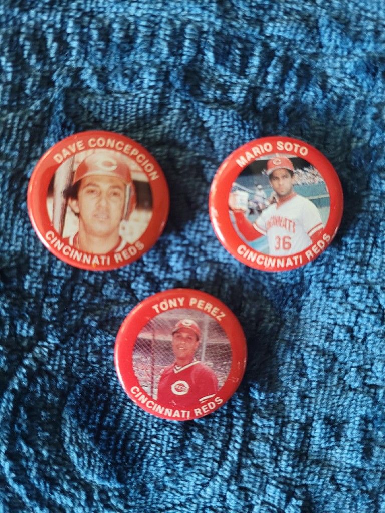 1984 FUN FOODS (3) Pins (Dave Concepcion #23, Mario Soto #61, Tony Perez #99)...133 pins in the set. LIKE NEW (never used) Cincinnati Reds