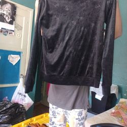 Black Sweater Hello Kitty Size Extra Large