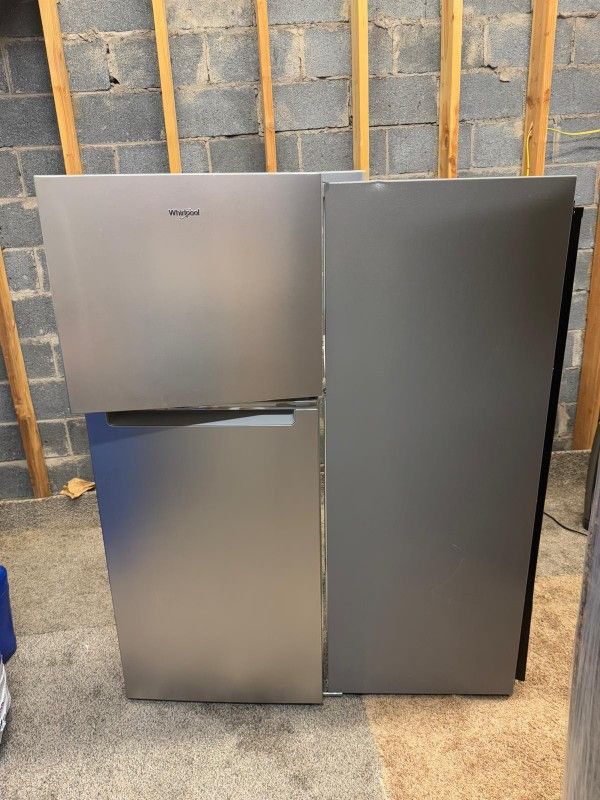 Delivery Available Refrigerator Sale Like New Clean Whirlpool