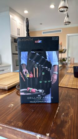 BLKSMITH Grilling apron holds a 6 Pack of beer