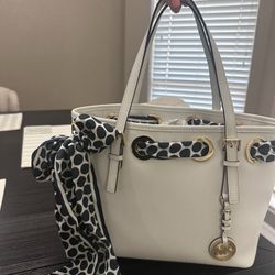 Michael Kors Handbag, New Condition 