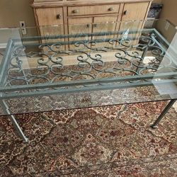 Dining Room Table - Seats 6 