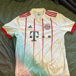 Adidas Bayern Munich Men’s Jersey | Medium