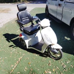E WHEELS  SCOOTER 