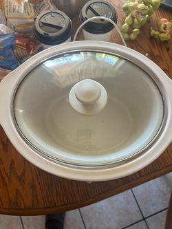 2 White Slow Cooker with Glass Lid