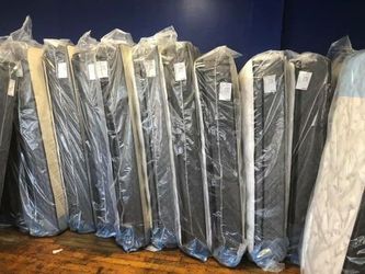 Brand new dreamwell double mattresses with matching box springs