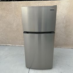 Frigidaire Refrigerator Stainless Steel 14cu Ft 28x30x60👌👍3 MONTHS WARRANTY 