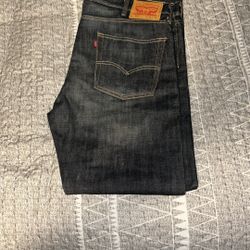 Levi’s 513’s Slim Fit 38x32