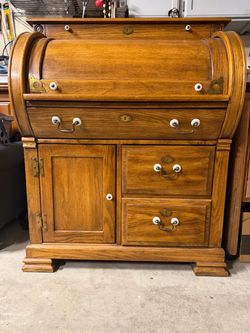 kitchen cabinet