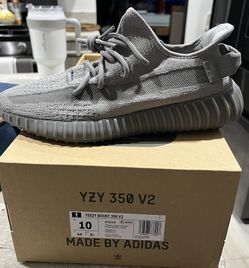 Yeezy Boost 350 V2- Size 10