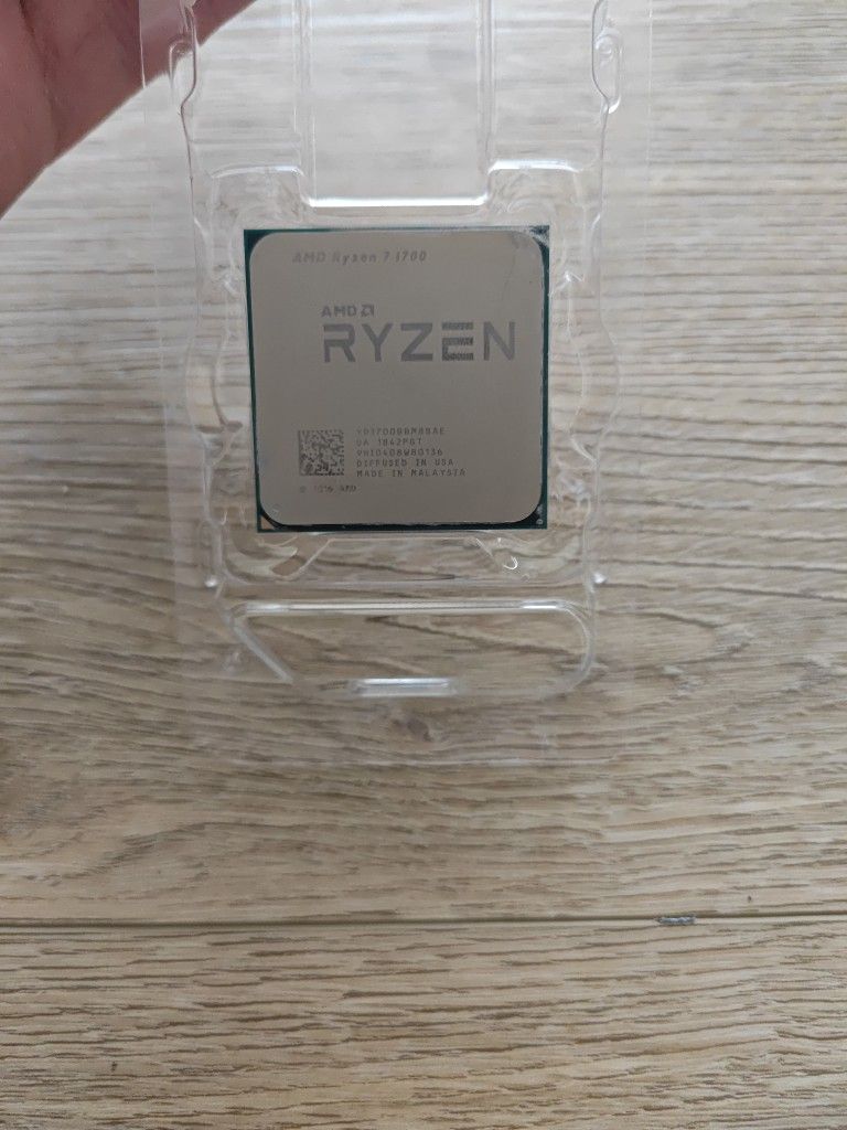 Ryzen 7 1700 CPU w/ Be Quiet! Cooler