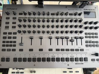 Roland TR 1000