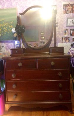 Matching antique set of drawers; beautiful knobs!