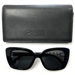 Chanel Sunglasses 5422-B-A 1026/S4 Black White Gray 53 17 140 With Leather Case