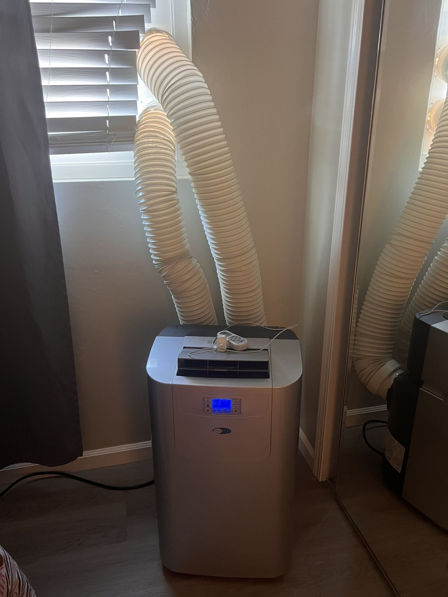 PORTABLE AC UNIT