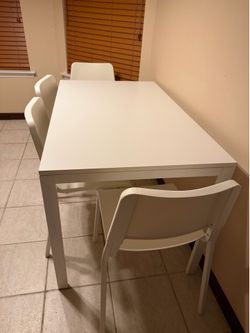 White Modern Dining Table Set with 4 Chairs – Minimalist Kitchen Dining Set
