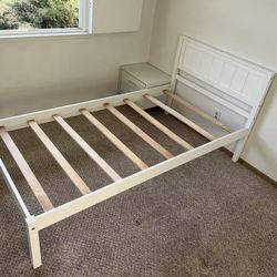 White Twin Size Bed （open box，Never used）