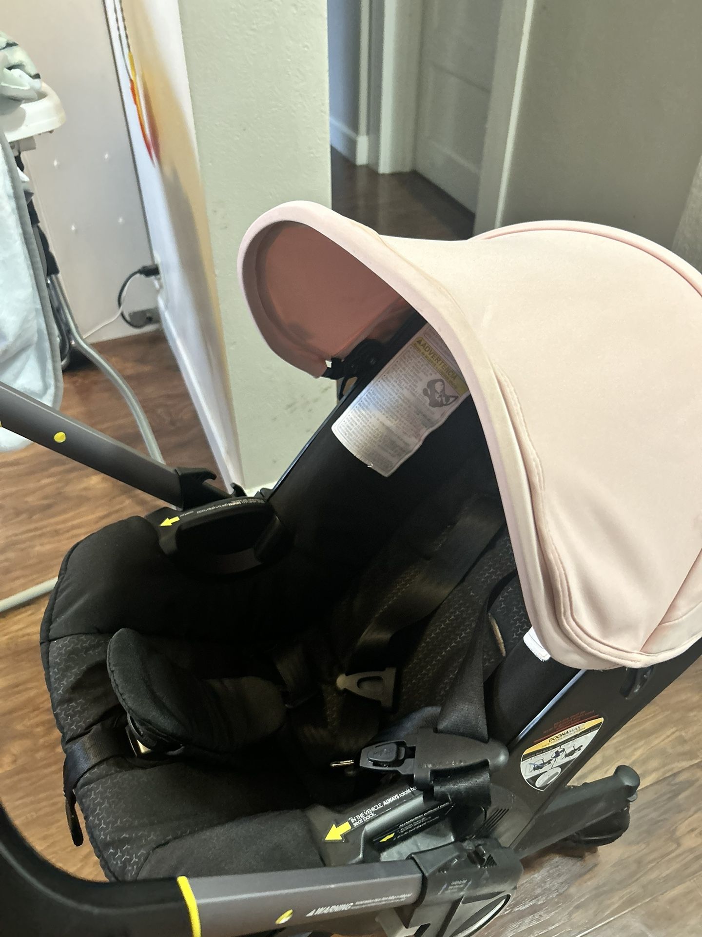 Doona With Newborn Insert/base
