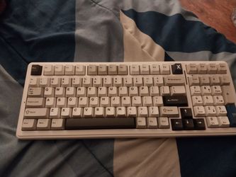 Aula F75 mechanical keyboard