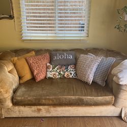 throw pillows 