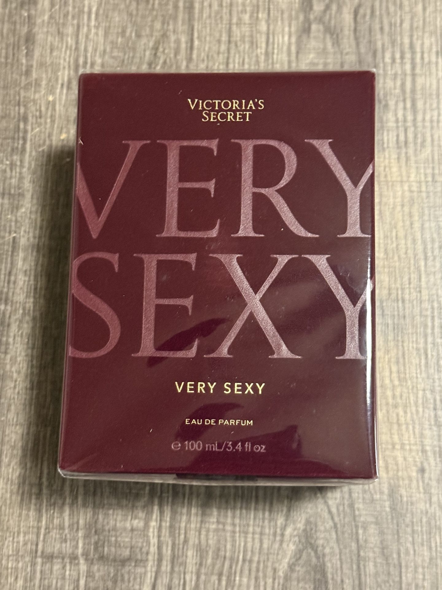 Victoria Secret very Sexy Perfume 3.4 Fl Oz!