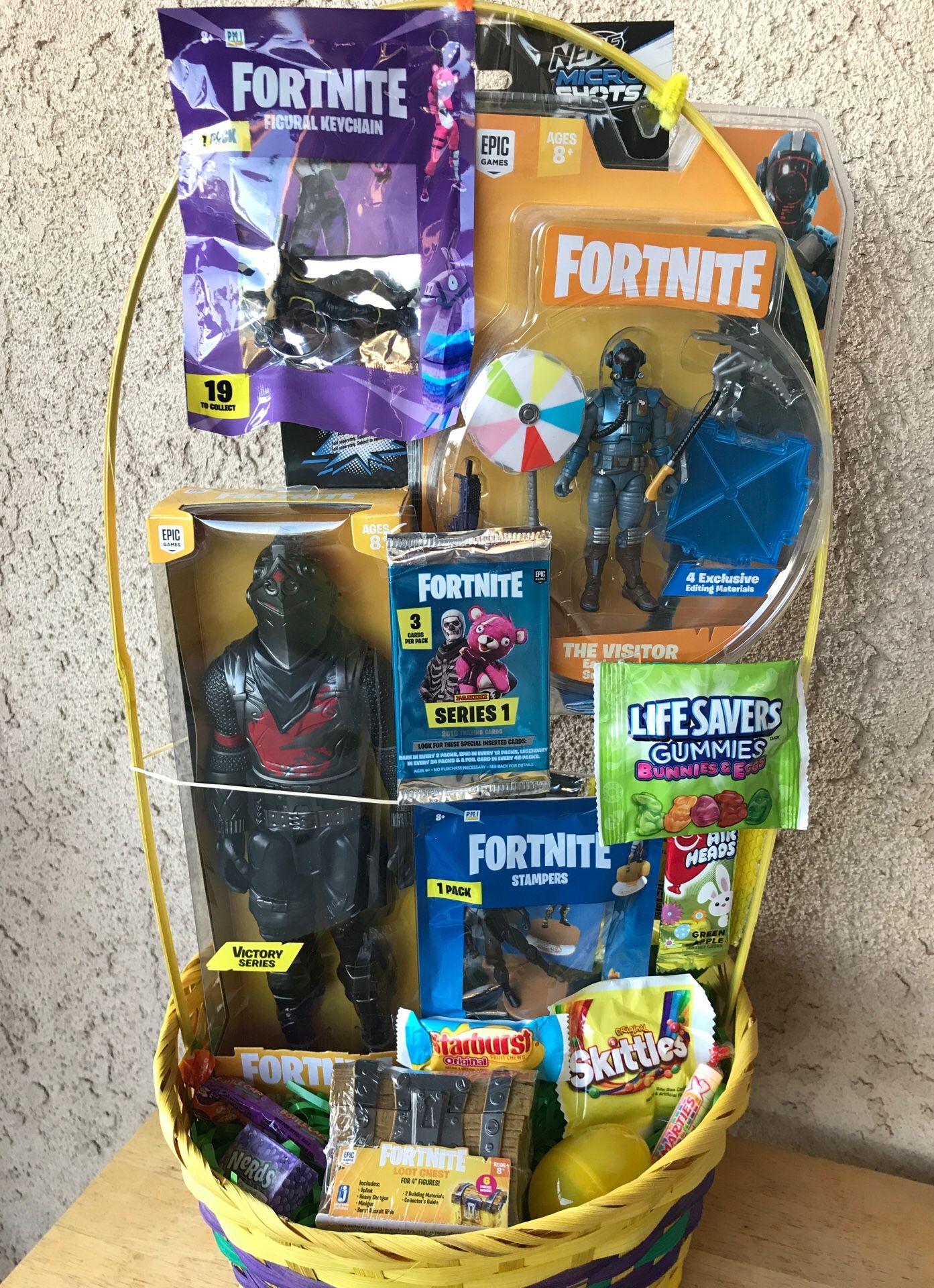 EASTER BASKET FORTNITE BLACK KNIGHT FIGURE AND NERF MICRO RL GUN AND ASSORTED TOYS