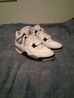 (NEGOTIABLE) Jordan 4 retro "OG" white cements.
