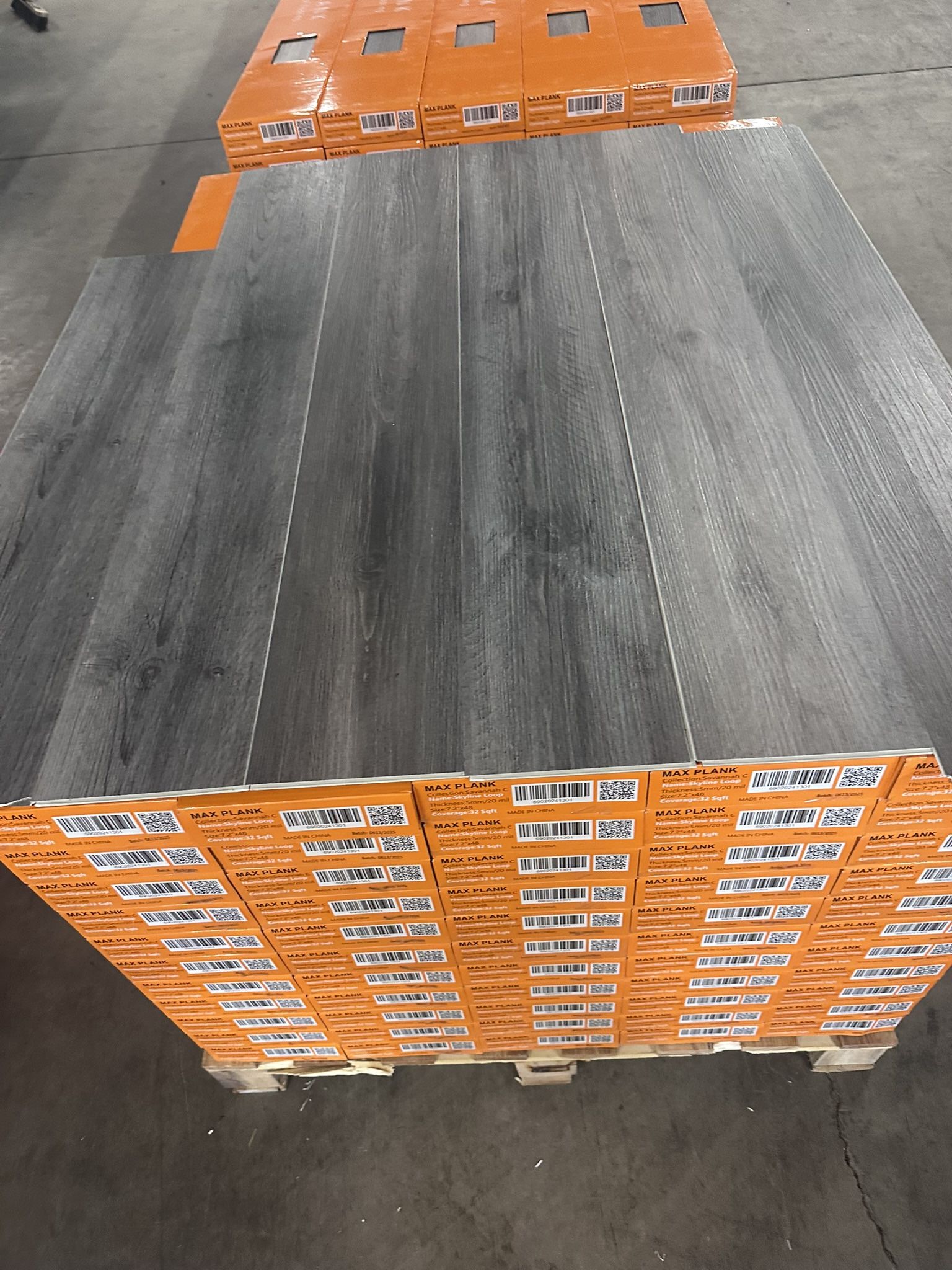 GRAY LVP SALE (LUXURY VINYL PLANK)