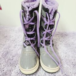 Girls Snow Boots Size 2.5