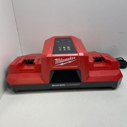 Milwaukee Super Charger 205501/11