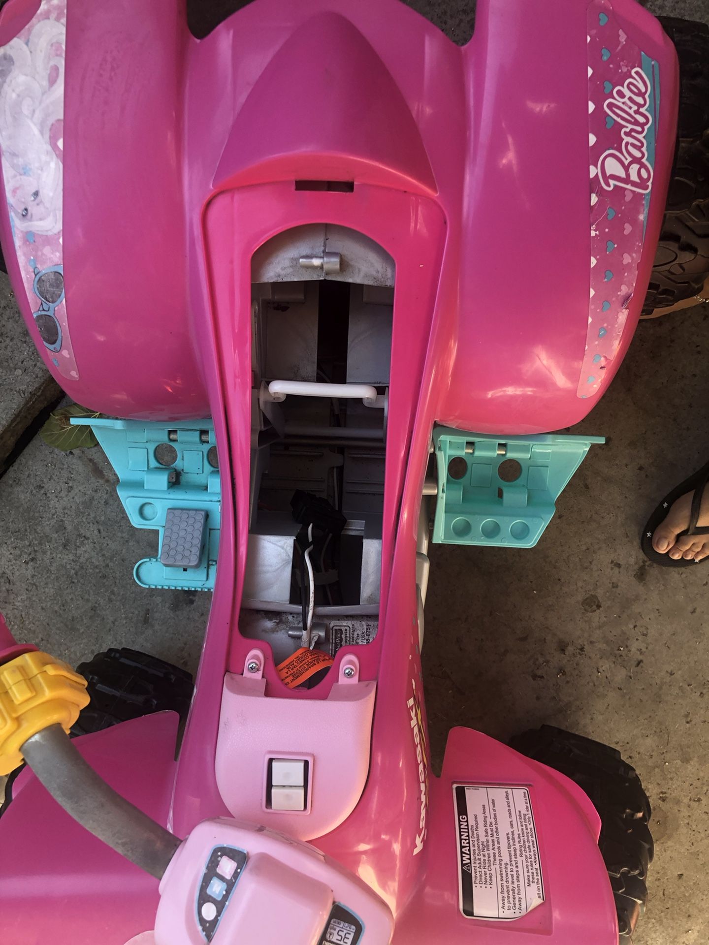 Kawasaki Barbie 4 wheeler used Toys