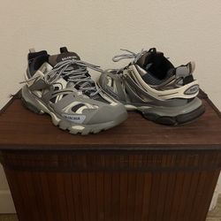 Balenciaga Track Led 