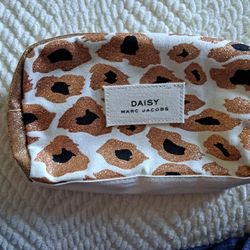 Daisy Marc Jacobs Little Makeup Bag