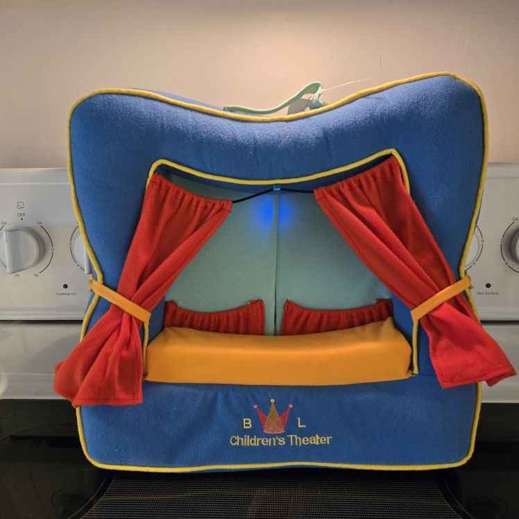 BETTERLINE Finger Puppet Theater Stage by Better Line