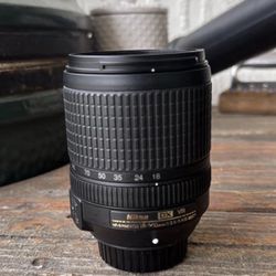 Nikon 18-140mm Lens 