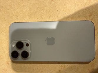 Apple iPhone 16 Pro Max unlocked  Natural Titanium