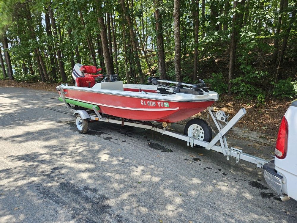 1975 Carvelle 15.5ft Fishing Boat